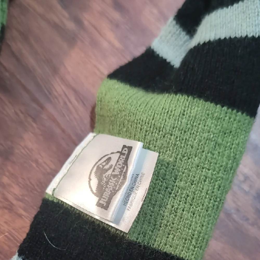 Green and Black Striped Scarf‎